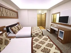 Afyon Grand Arı Hotel