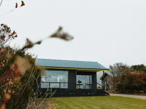 Black Cockatoo Cottages