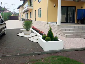 Izabella Guest House