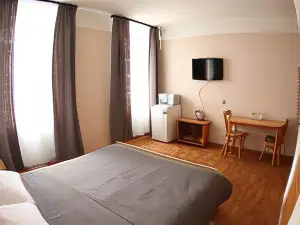 Moneron Hotel