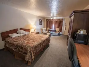 Clover Creek Inn