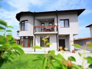 Katerina Guest House