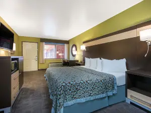 Days Inn by Wyndham Carlsbad
