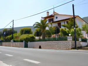 Dimitras House