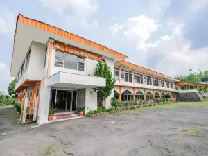 Capital O 93733 Hotel Linggarjati Kuningan