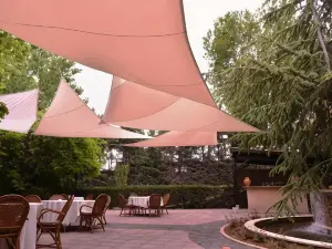 Massabki Hotel