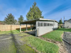 Pet-Friendly Hoquiam Cottage w/ River Access!