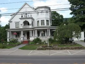 Victorian Charm Inn