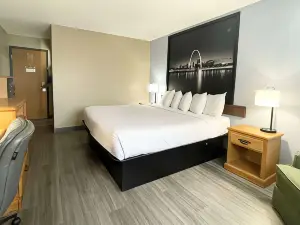 Super 8 by Wyndham St. Clair MO