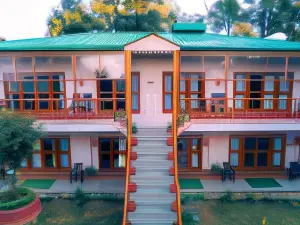 The Himalayan Woods, Chaukori