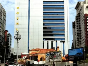 스키나 호텔 루안다