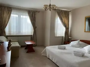 Hotel Alexandra