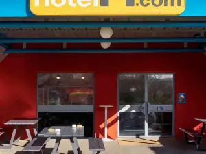 hotelF1 亞維儂中心庫爾蒂納 TGV 火車站酒店