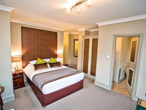 Wards Hotel & Restaurant