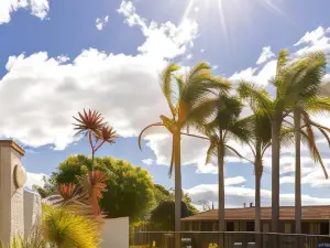 Sunseeker Motor Inn