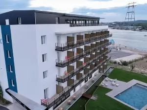 Golden Tulip Martigues - Provence
