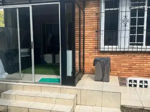 트리플 T 게스트 하우스