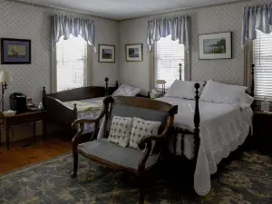 Clary Lake Bed and Breakfast