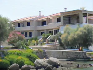 Lakonia Bay Apartments