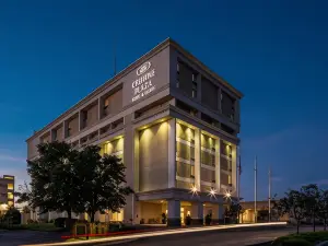 Crowne Plaza Suites Pittsburgh South