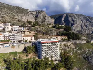 V Hotel Delphi