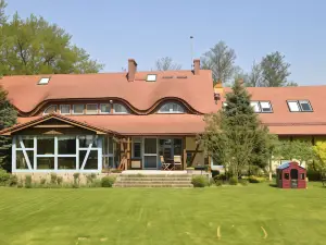 Tasteful Villa on the Polish Coast in Beautiful Nature, Lovely Garden, Sauna