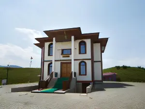 Flora Handüzü Resort & Wellness Bungalow Hotel