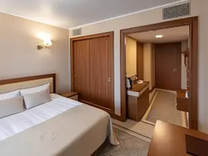 Mezhdunarodny Akademicheskiy Tsentr Garmoniya Resort Hotel