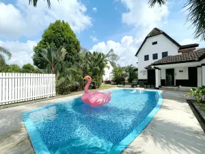A'FAMOSA Pool Villa by S&T Homez