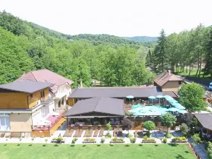 Cuki Residence