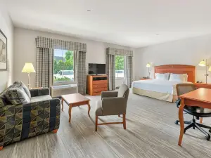 Hampton Inn & Suites Mystic