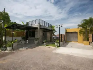 Pimchanok Resort