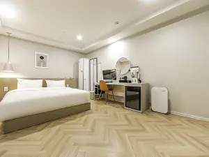 Yeongcheon Hotel Shop