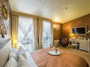 Imperial Hotel & Restaurant