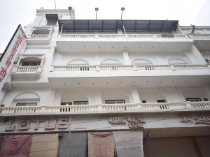 Hotel Lakshya Sheesh Mahal Indore