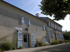 Les Chambres des Bujours
