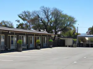 Augusta Courtyard Motel