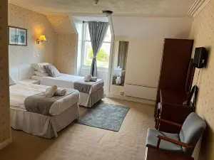 The Stromness Hotel by Paymán Club