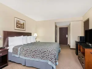 Days Inn by Wyndham Indianapolis Northeast