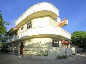 Hanifaru Transit Inn