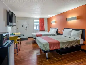 Motel 6 Troutville, VA