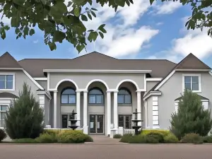 Claremont Inn & Winery