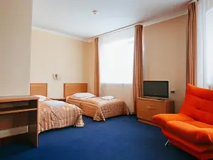 Ayan Hotel