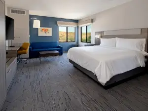 Holiday Inn Express & Suites Valencia - Santa Clarita