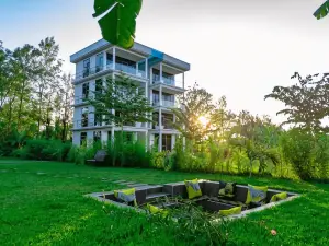 Shose Chalets, Farmhouse & Campsite