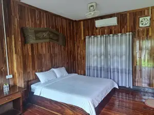 Lattanavongsa Guesthouse and Bungalows