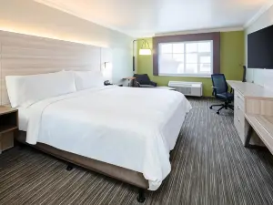 Holiday Inn Express & Suites Watsonville