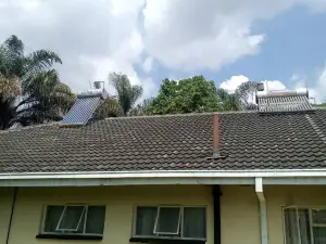 Guesthouse with Green Garden and Pool - 2102
