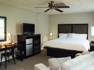 Country Squire Inn and Suites