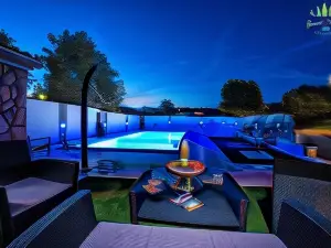 Apartments & Villa Tisno